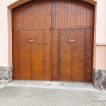 Poartă de lemn